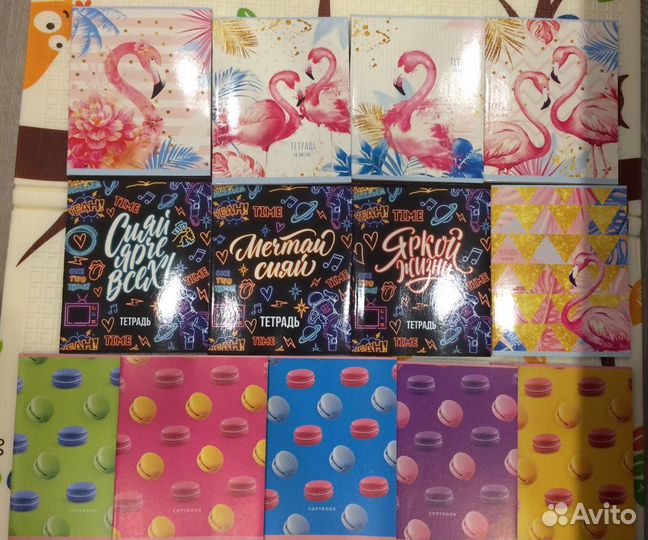 Тетради, канцтовары, накладки на стол, плакаты