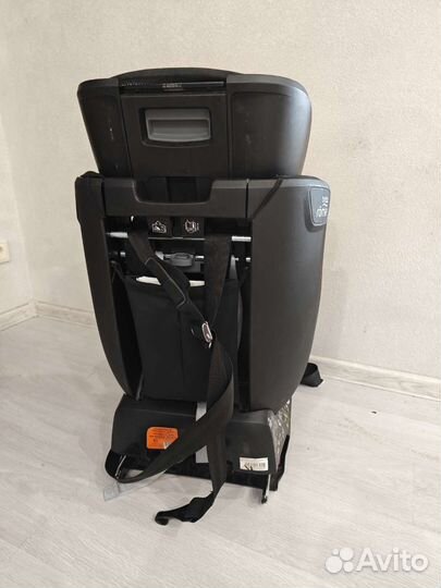 Автокресло Britax Roemer Advansafix IV M