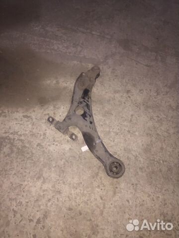 Рычаг левый перед Toyota Camry V-40