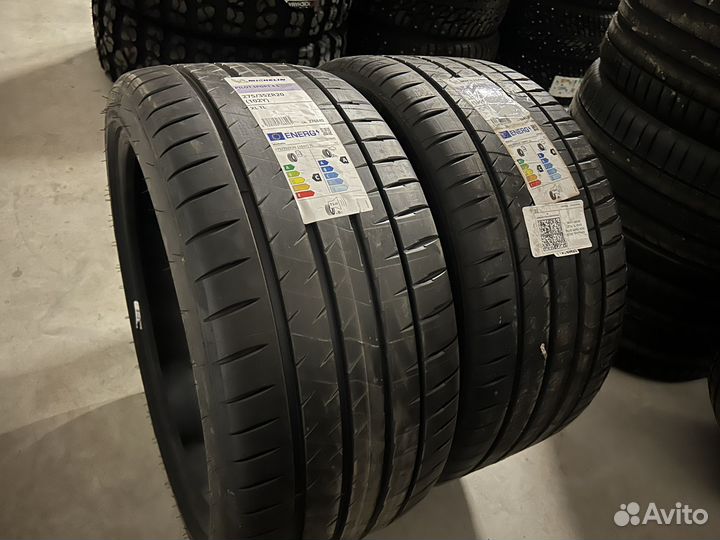 Michelin Pilot Sport 4 S 275/35 R20 и 285/35 R20
