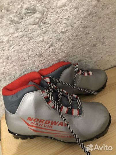 Ботинки детские лыжные