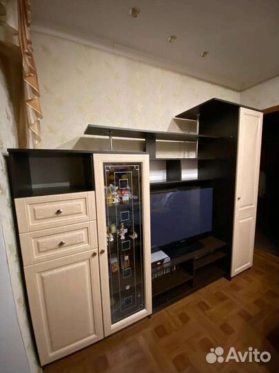 Стенка в гостиную