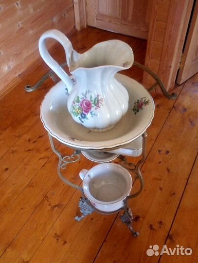 Антиквариат. Туалетный набор для умывания