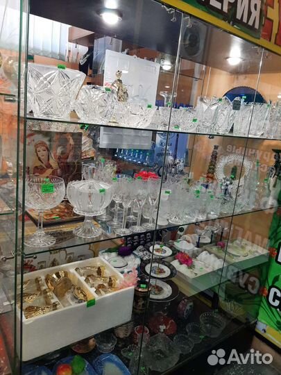 Подарки,сувениры,посуда,хрусталь,часы,картины