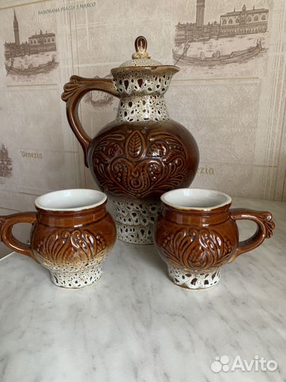 Кувшин керамический с кружками