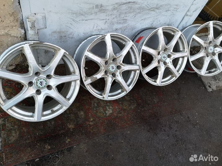 Литые диски R17 5x114.3