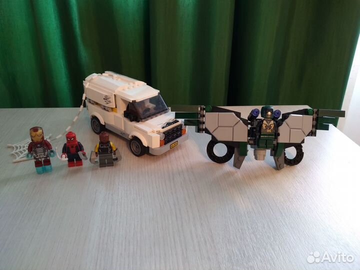 Lego Marvel Super Heroes 76083+Фигурка в подарок