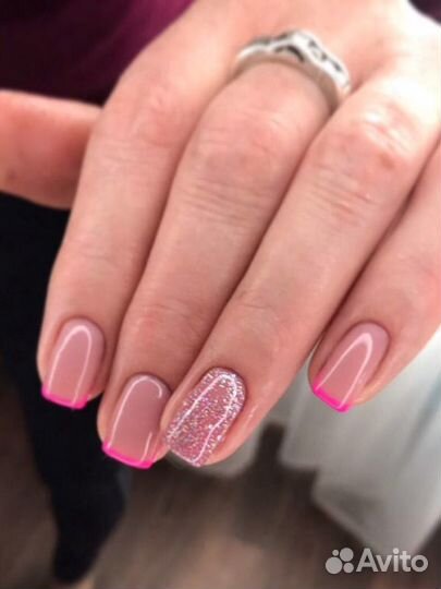 Наращивание ногтей и покрытие гель-лаком