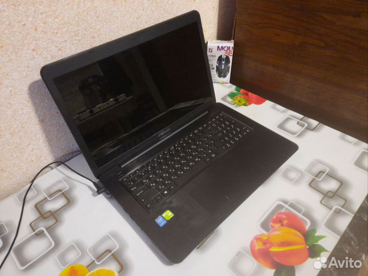 Огромный игровой ноутбук Asus 2 видеокарты