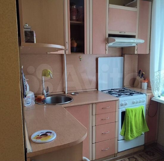 2-к. квартира, 50 м², 4/9 эт.