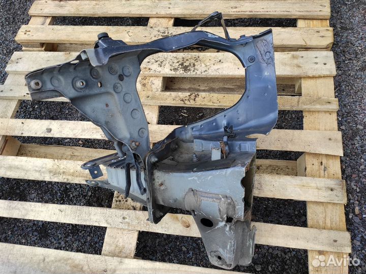 Панель фары правая Очки на Opel Zafira B