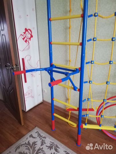 Детская спортивная стенка