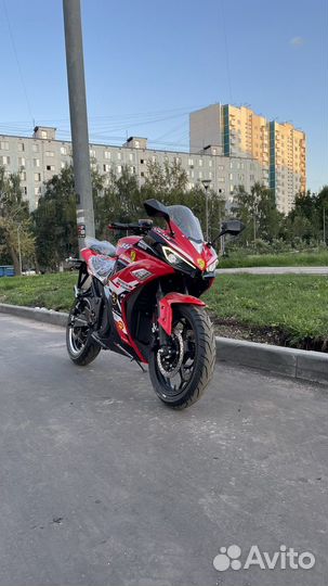 Электромотоцикл Yamaha R3