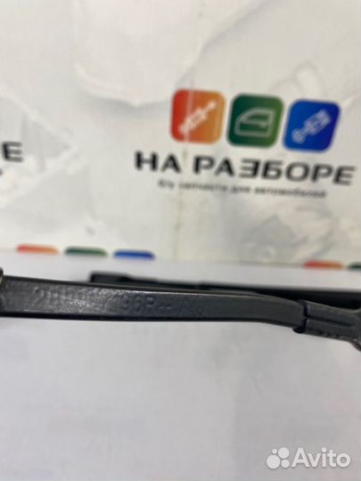 Щетка стеклоочистителя передняя Renault Duster HSM