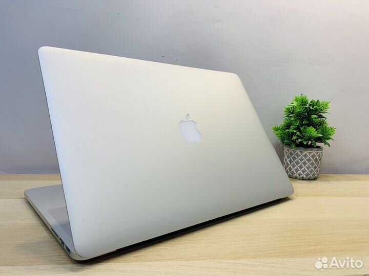 Apple MacBook Pro 15 2015 1 Tb SSD
