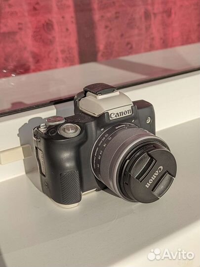 Беззеркальный фотоаппарат Canon M50