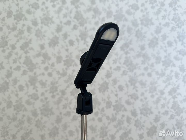 Селфи-палка штатив+led-лампа новая