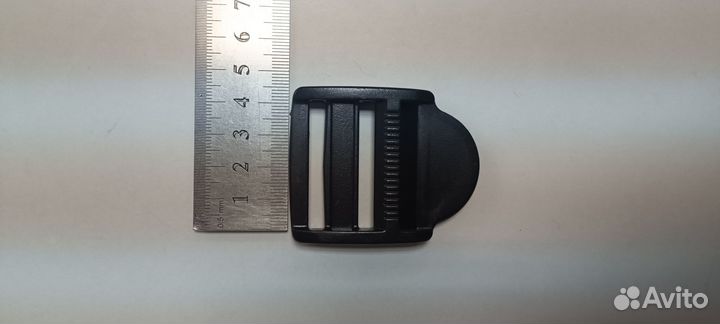 Пряжка пластиковая 40мм регулируемая трехщелевка