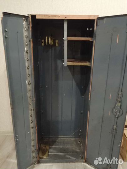 Оружейный сейф