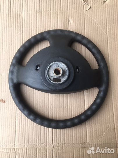 Руль рено символ 2008-2012