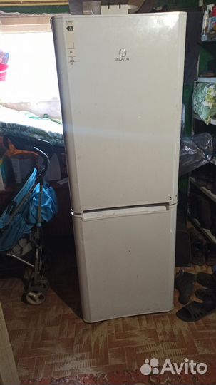 Холодильник на запчасти