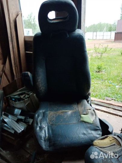 Передние сиденья Toyota prado