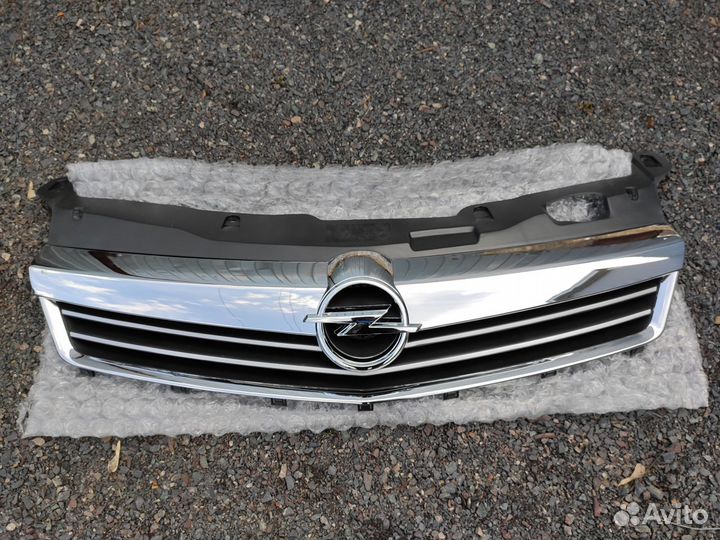 Решетка радиатора на Opel Astra H Рестайлинг