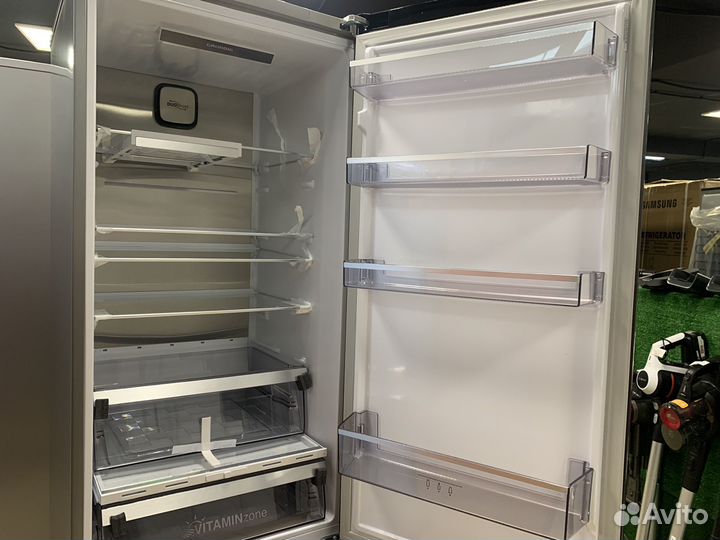 Холодильник черный новый