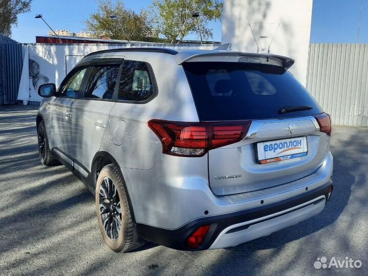 Mitsubishi Outlander 2.0 CVT, 2022, 24 949 км