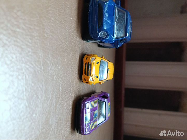 Игрушечные машинки