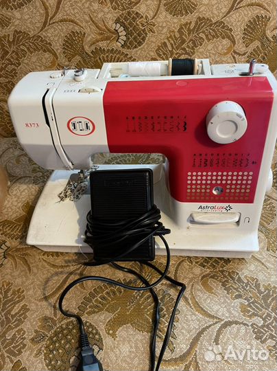 Швейная машина Астра lux