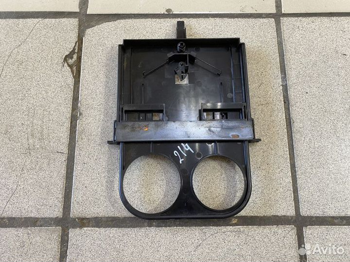 Подстаканник Mazda 323 BA