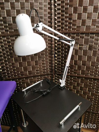 Лампа настольная для маникюра