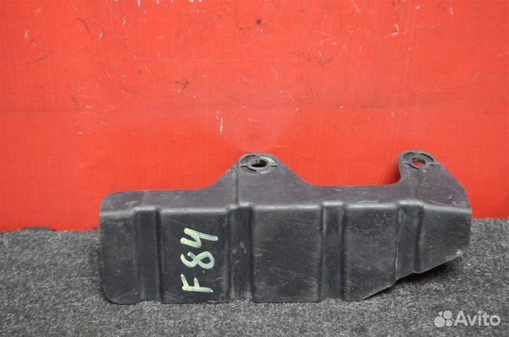 Дефлектор радиатора mitsubishi pajero V98W