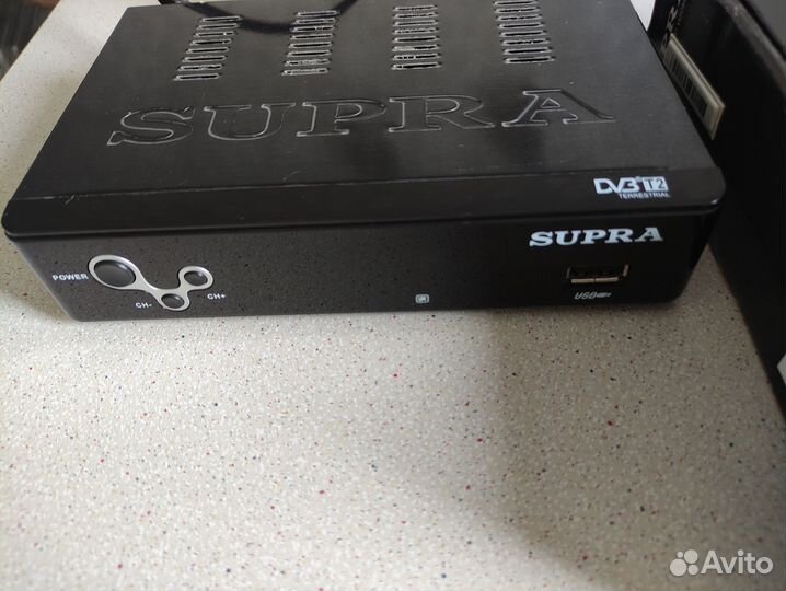 Приёмник цифровых эфирных каналов supra DVD -T2/T