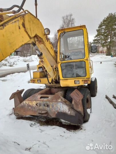 Экскаватор эо3323