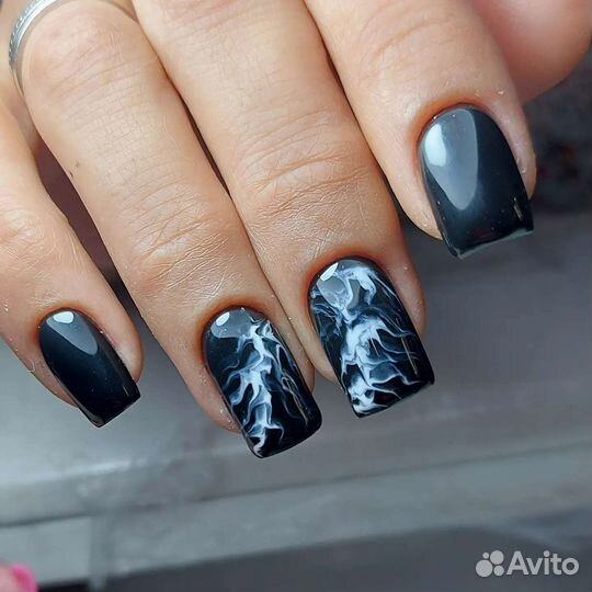 Маникюр и педикюр