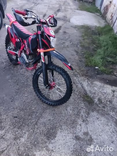 Мотоцикл эндуро bse z10