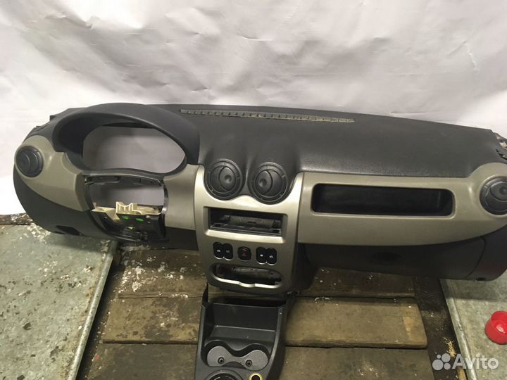 Торпедо Renault Logan 1 фаза 2