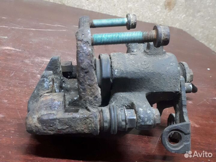 Задний правый суппорт ауди а4 б6