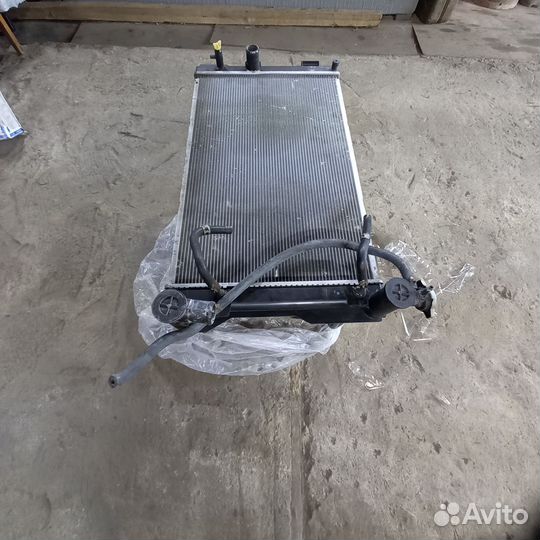 Радиатор охлаждения Corolla ZRE 151 рестайлинг