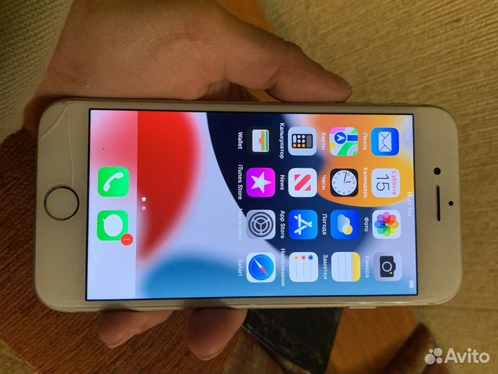 Телефон iPhone 7