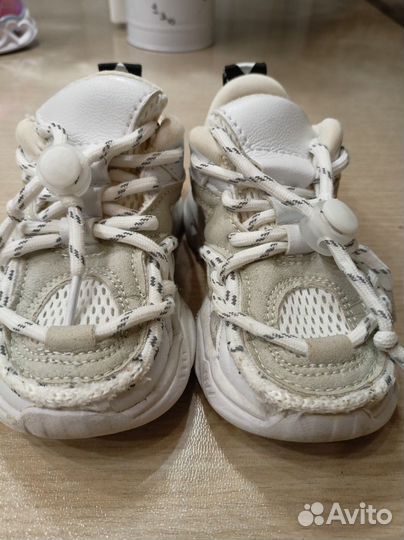 Кроссовки детские 24 размер