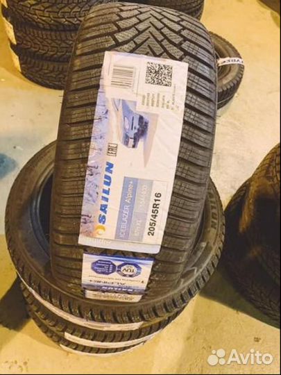 Sailun Ice Blazer Alpine+ 205/45 R16 87H