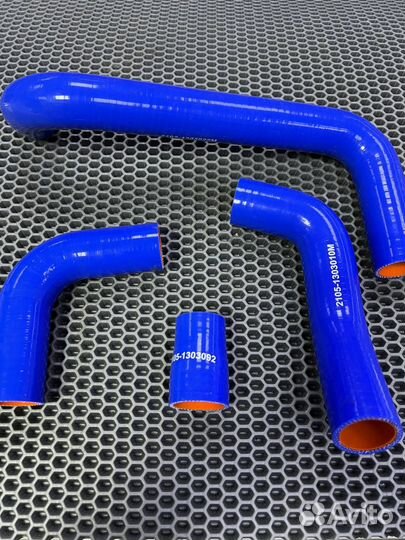 Силиконовые патрубки радиатора ваз 2101-07 Нива