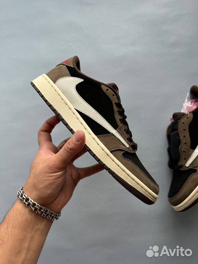 Nike air jordan 1 low Travis Scott mocha