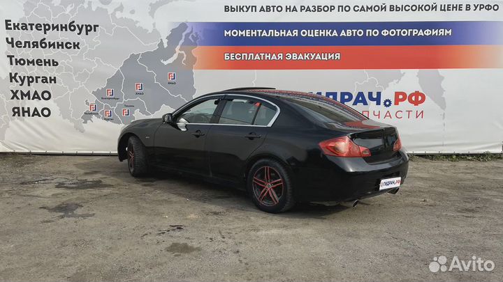 Петля капота правая Infiniti G35 (V36) 65400-JK00A