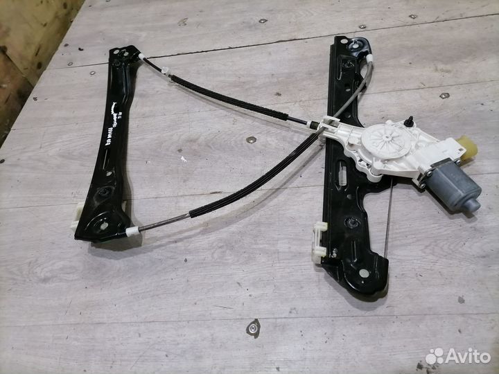 Стеклоподъемник передний левый BMW 1 E87