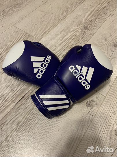 Боксерские перчатки adidas 10oz (унций)