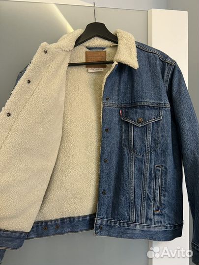 Джинсовая куртка шерпа levis